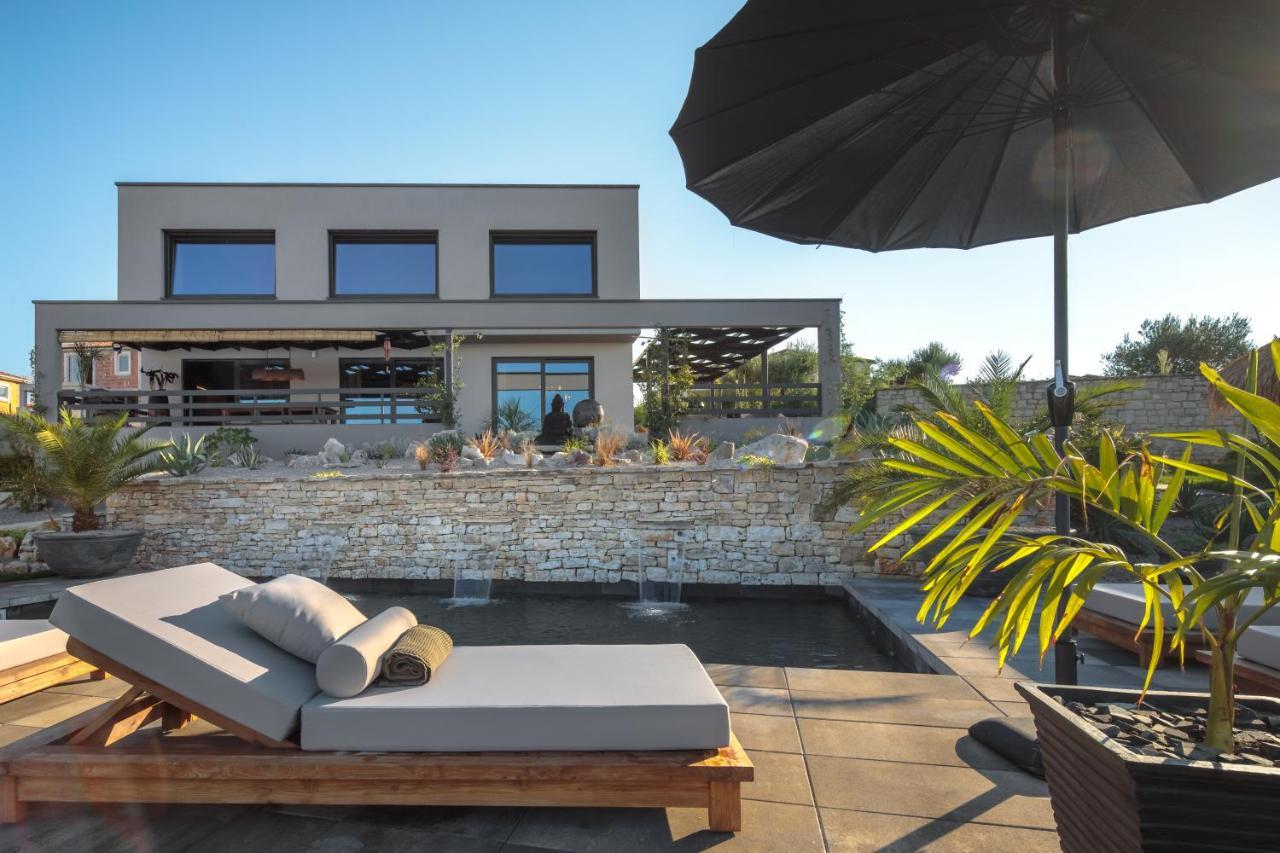 Villa Merapi Sveti Lovreč Pazenatički エクステリア 写真